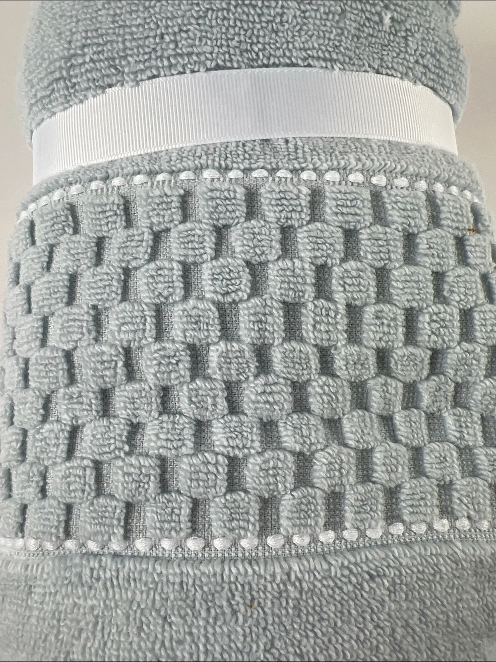 DKNY Bath Hand Towels Light Blue Textured Plush Soft Cotton Quick Dry 2 Pc NEW